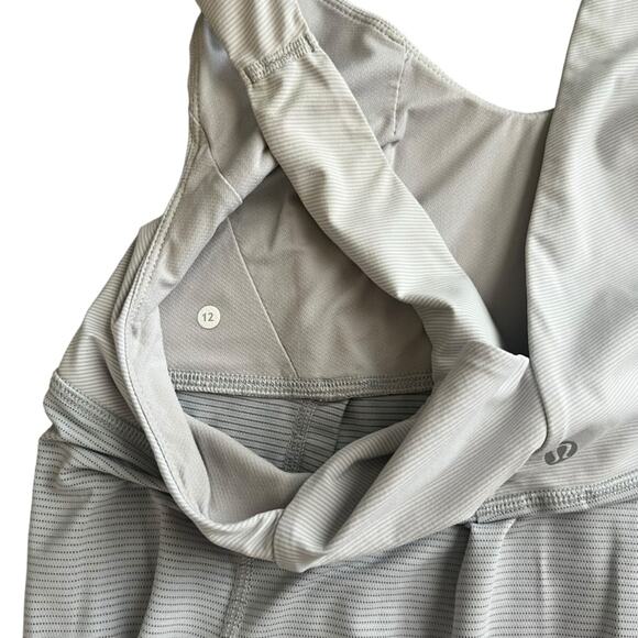 Lululemon Women’s Hustle And Bustle Drawstring Waist White  Gray Tank Top Sz 12 - Picture 5 of 11